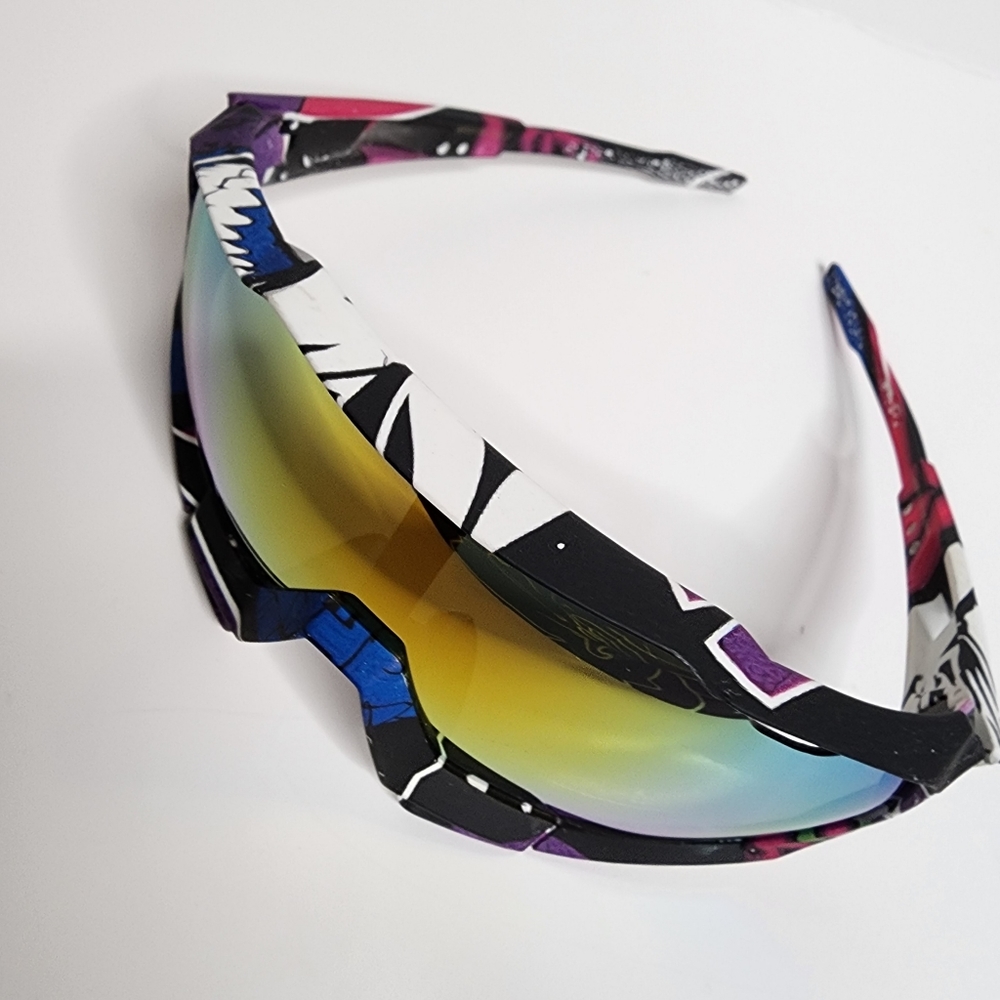 All Season Wrap Sunglasses | Cartoon Design - Picture 5 of 5